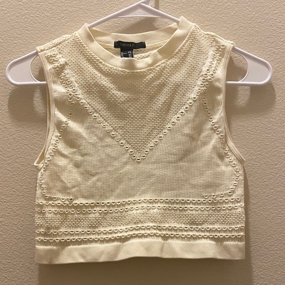 Forever 21 Tops - Forever 21 Cream Textured stretchy Crop Top size medium